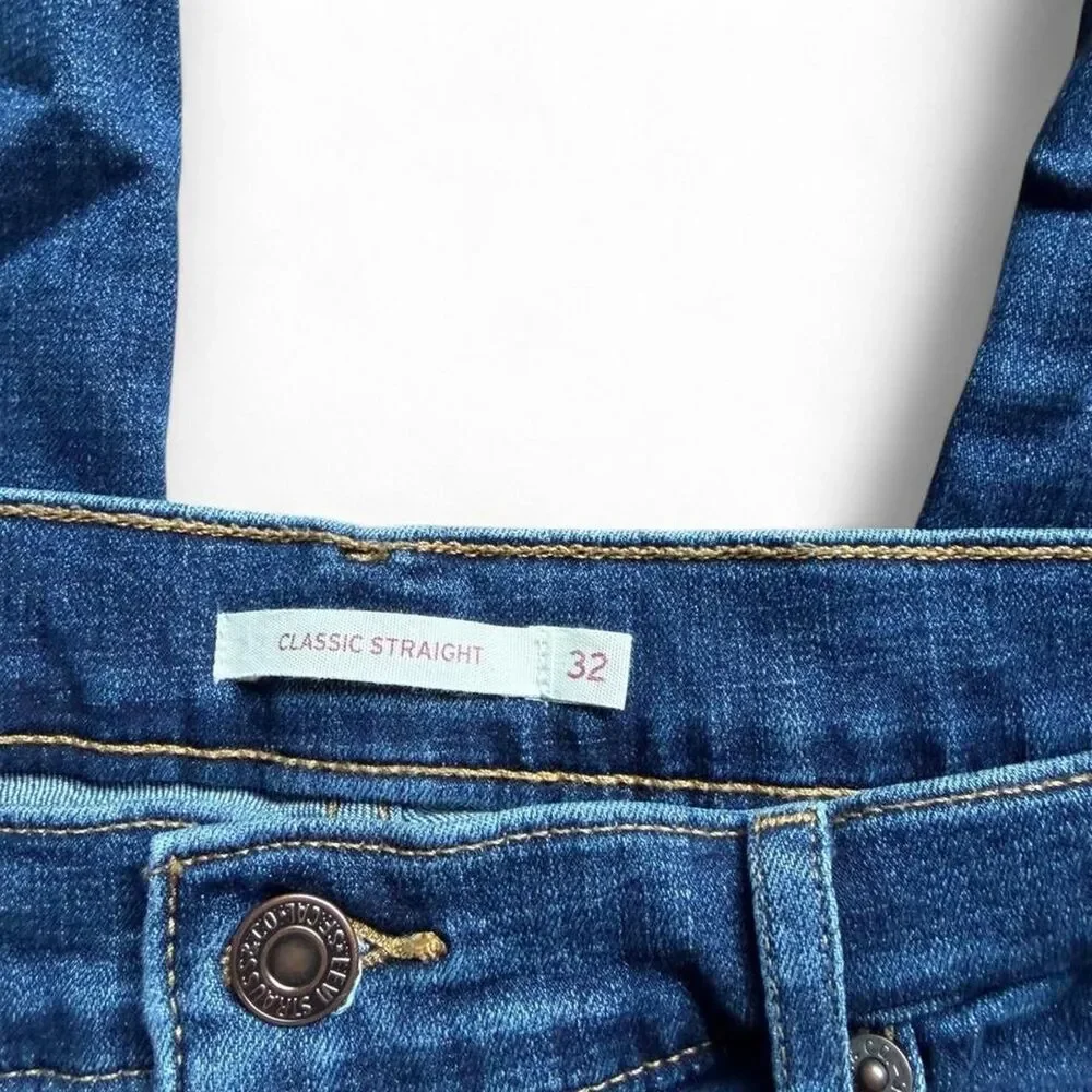 Levi-s Men's Blue and Navy Jeans